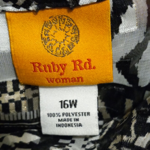 Top - Picture 5 of 5